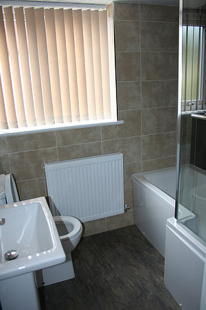 Quality fitted bathroom en-suite.