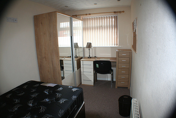 Room 5. inclusive of all bills. Double storage bed and quality furniture.